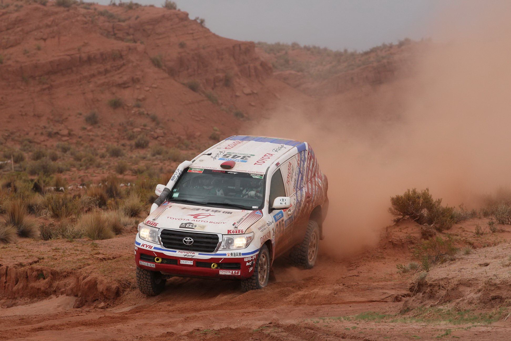 Team Land Cruiser in the Production Category held onto 1st and 2nd at the finish line