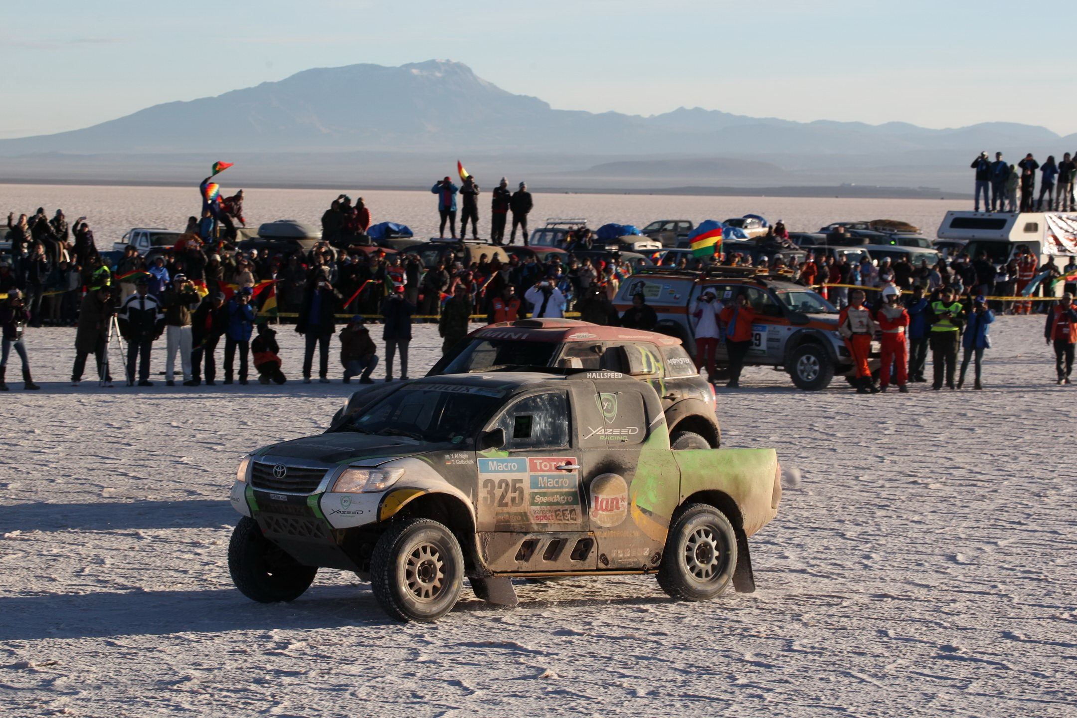 Yazeed and the Hilux Returned from Bolivia with the First Victory in the Auto Category for a Toyota Vehicle.