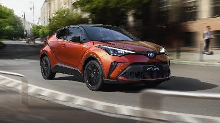 toyota-c-hr-2019-gallery-004-full_tcm-11-1776333.jpg