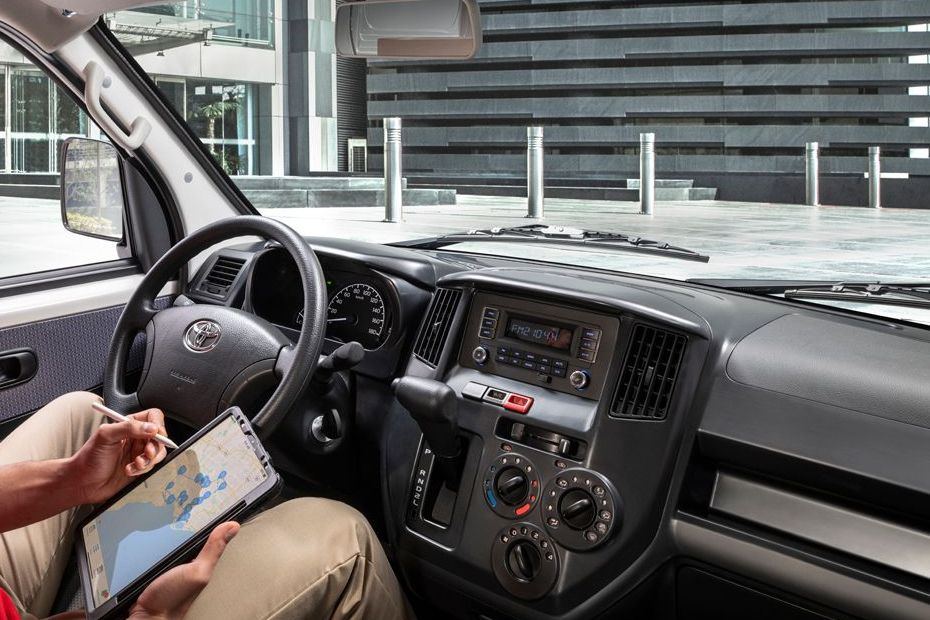 LiteAce_Interior8.jpg