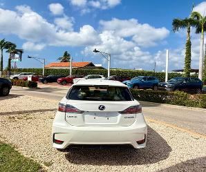 Lexus CT 2015-15.jpg
