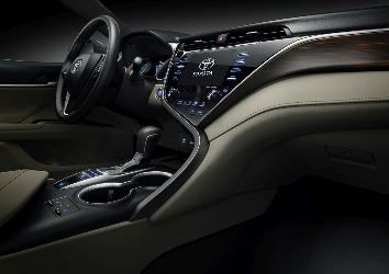 Detail_shot_interior_XLE_8.jpg